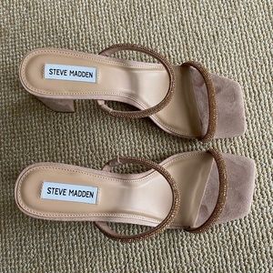 Blush Block heel sandals. Steve Madden